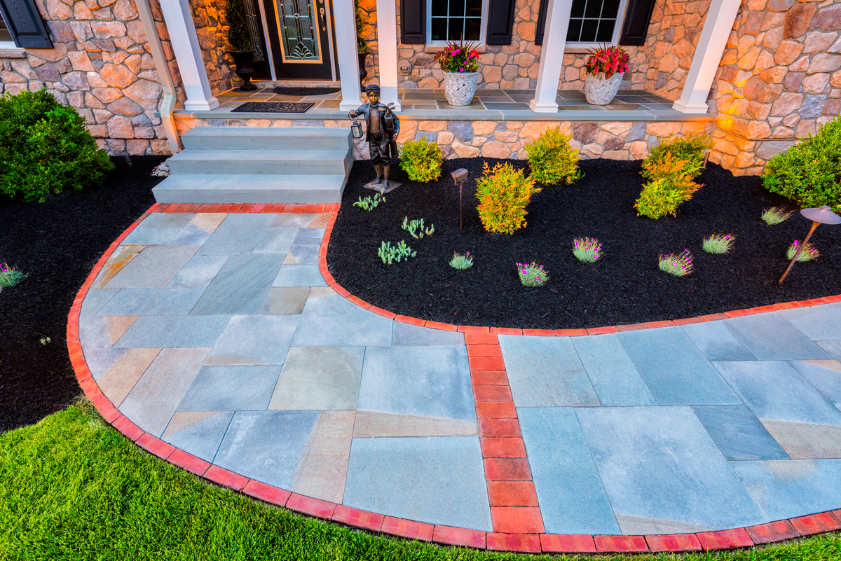 3 Signs You Need Better Landscaping