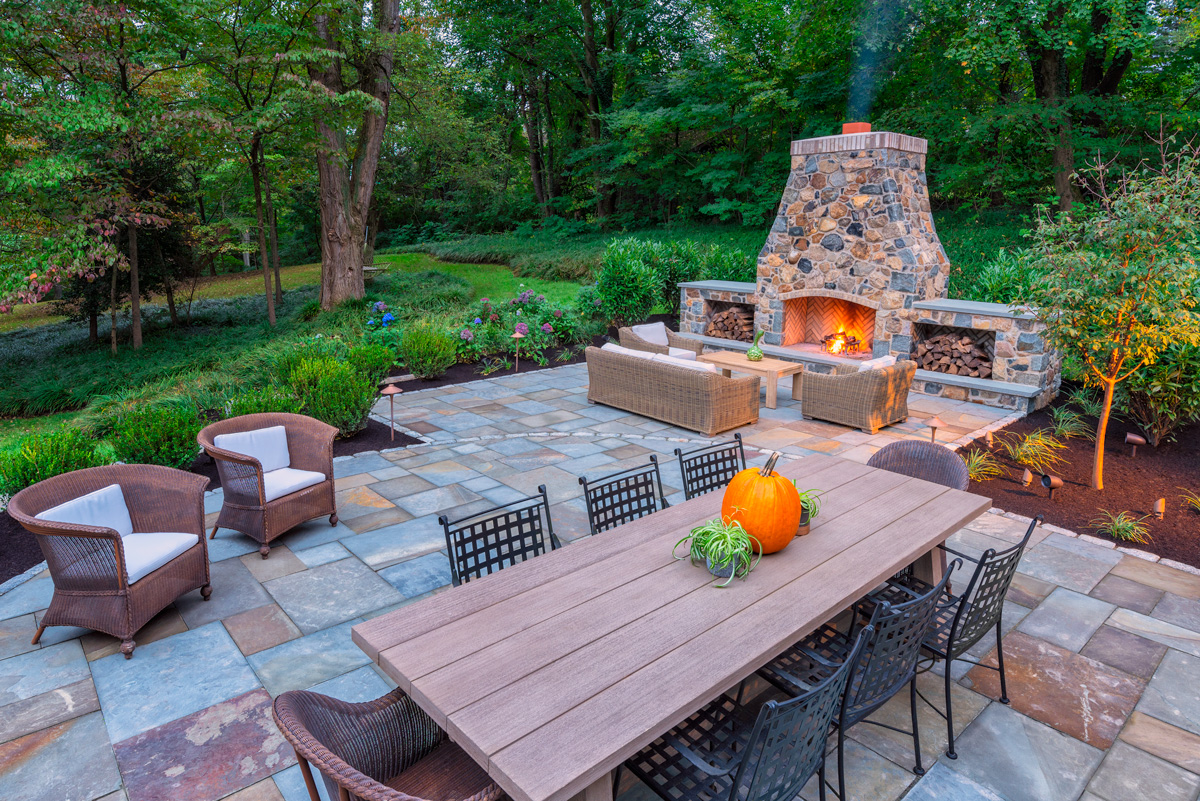 The Dos and Don'ts of Outdoor Fireplace Construction